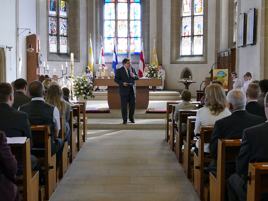 Feier der 1. Heiligen Kommunion in Sankt Crescentius (Foto: Karl-Franz Thiede)